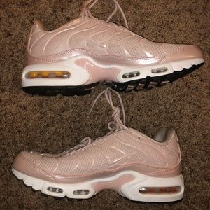 NIKE WMN Air Max Plus Barely Rose
